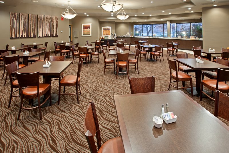 Holiday Inn EVANSVILLE AIRPORT - Evansville, IN