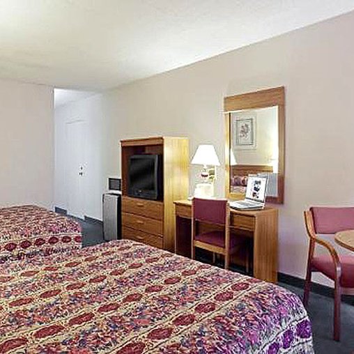 Americas Best Value Inn - New Stanton, PA