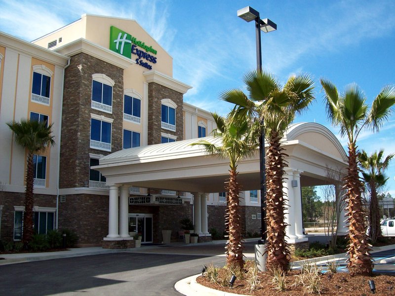 Holiday Inn Express & Suites WAYCROSS - Waycross, GA