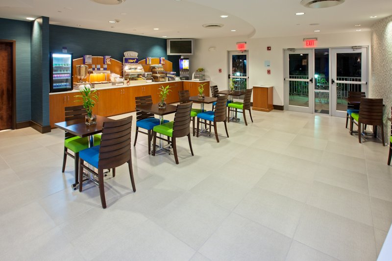 Holiday Inn Express FISHERS - Fishers, IN