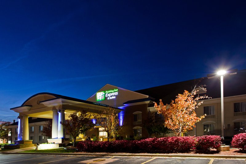 Holiday Inn Express & Suites WATERFORD - Waterford, MI