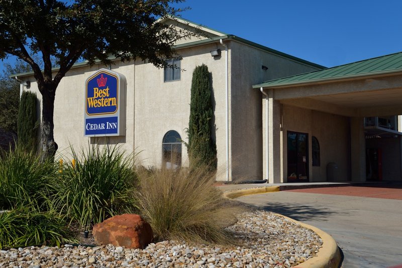 Best Western-Cedar Inn - Cedar Park, TX