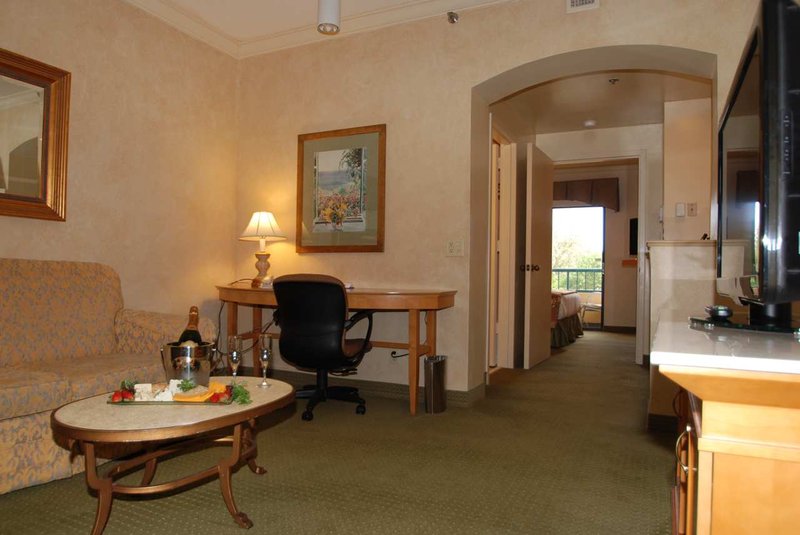 Hilton Boca Raton Suites - Boca Raton, FL