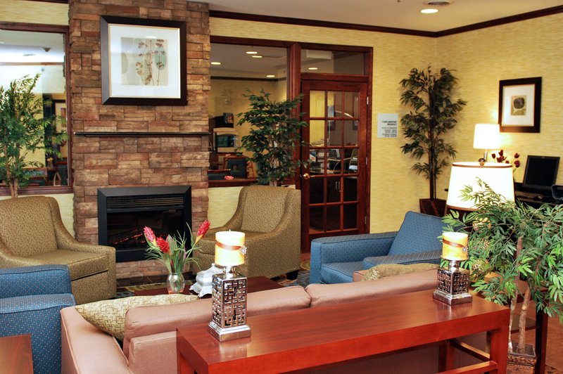 Holiday Inn Express-Lapeer - Clifford, MI