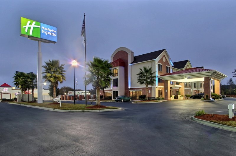 Holiday Inn Express - Richmond Hill, GA