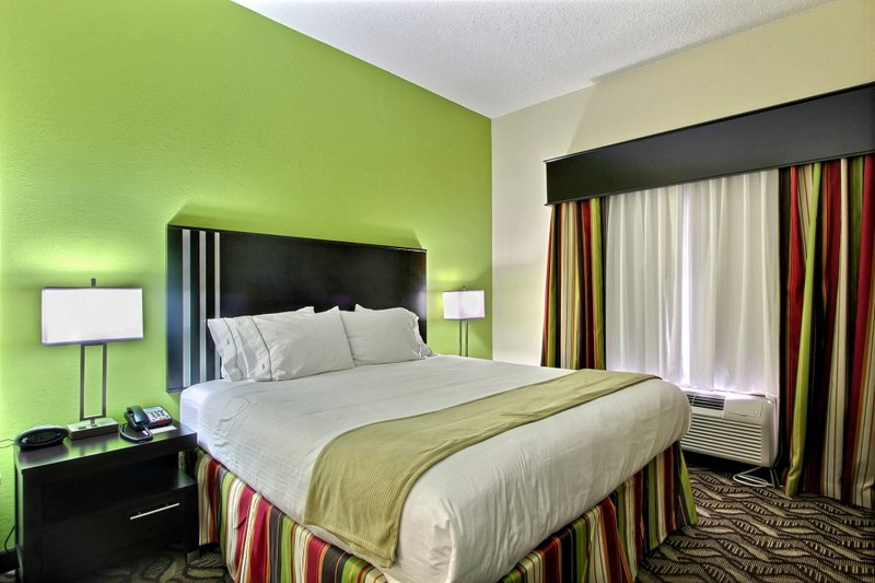 Holiday Inn Express - Richmond Hill, GA