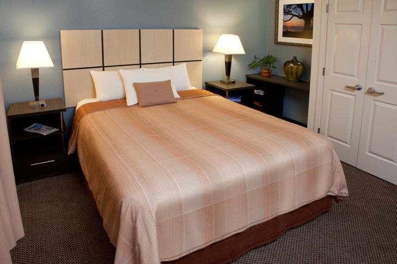 Candlewood Suites BOSTON-BURLINGTON - Burlington, MA