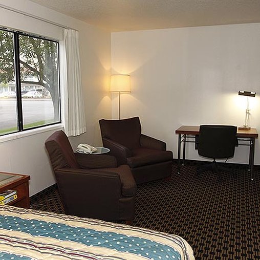 Chestnut Tree Inn Portland Mall 205 Motel - Portland, OR