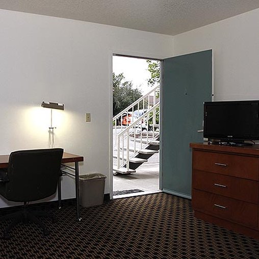 Chestnut Tree Inn Portland Mall 205 Motel - Portland, OR