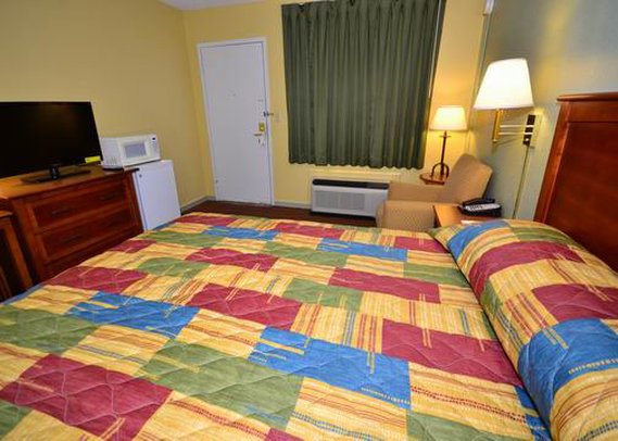 Rodeway Inn - Concordia, KS