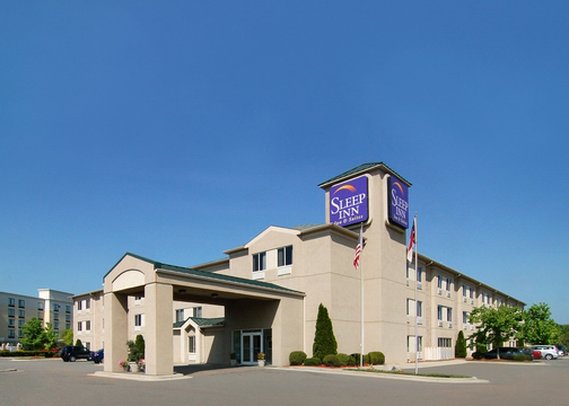 Sleep Inn & Suites