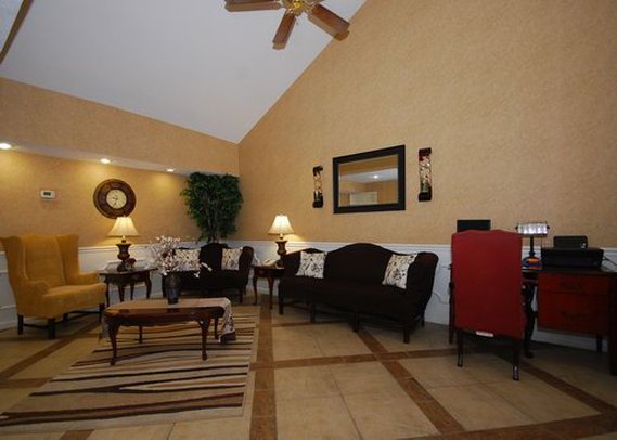 Quality Inn - Decherd, TN