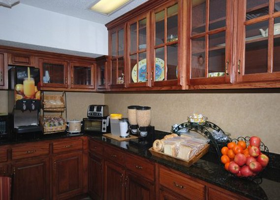 Quality Inn - Waynesboro, GA