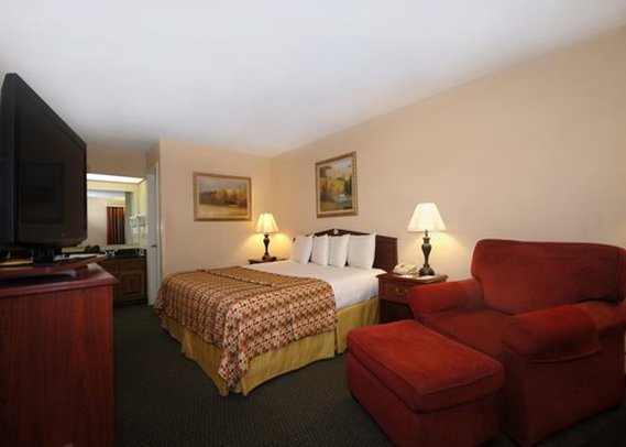 Quality Inn - Waynesboro, GA