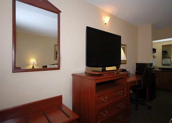 Quality Inn - Waynesboro, GA