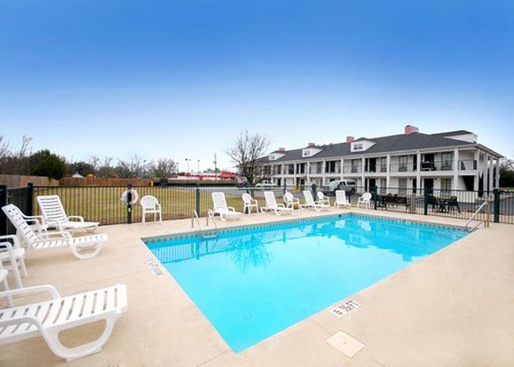 Quality Inn - Waynesboro, GA