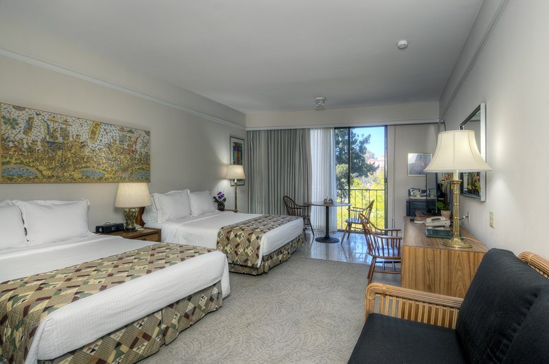 Dinah's Garden Hotel & Trader Vic's - Palo Alto, CA