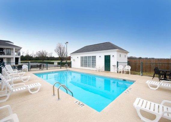 Quality Inn - Waynesboro, GA