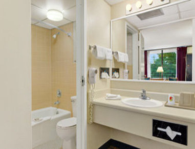 Travelodge - Valdosta, GA