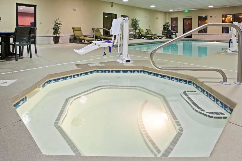 Hampton Inn Dickson - Dickson, TN