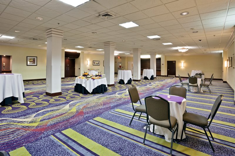 Clarion Hotel Riverside - Rochester, NY