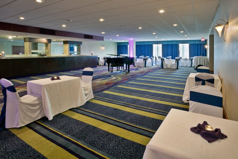 Clarion Hotel Riverside - Rochester, NY