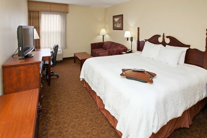 Hampton Inn Dickson - Dickson, TN