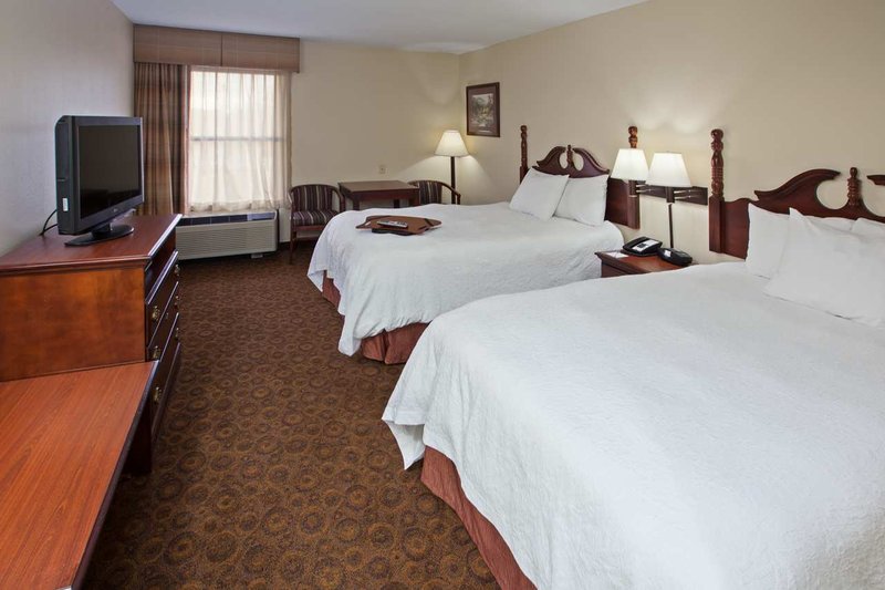 Hampton Inn Dickson - Dickson, TN