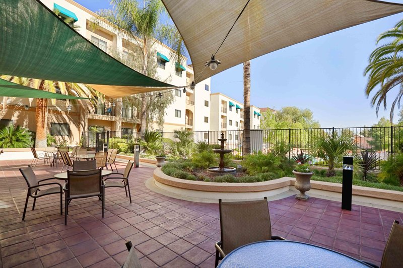 Embassy Suites By Hilton Temecula Valley Wine Country - Temecula, CA