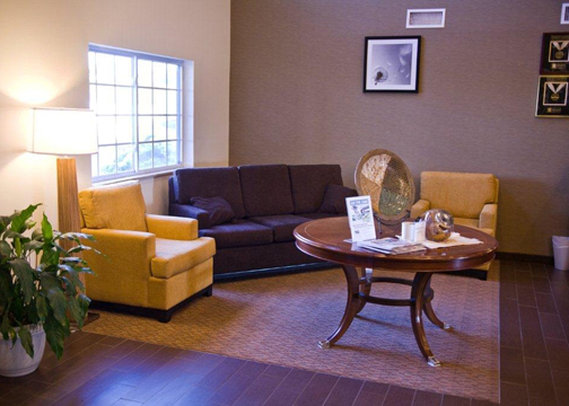 Sleep Inn & Suites - Des Moines, IA