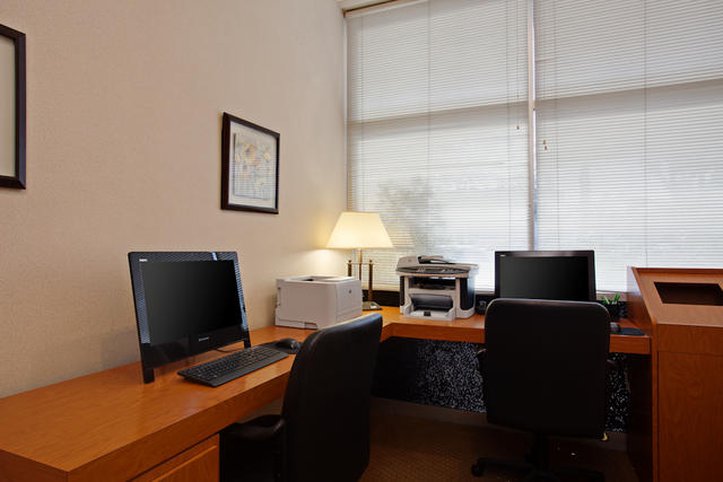 Holiday Inn - Long Beach, CA