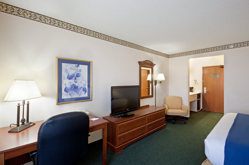Holiday Inn Express BOSTON-MILFORD - South Lancaster, MA
