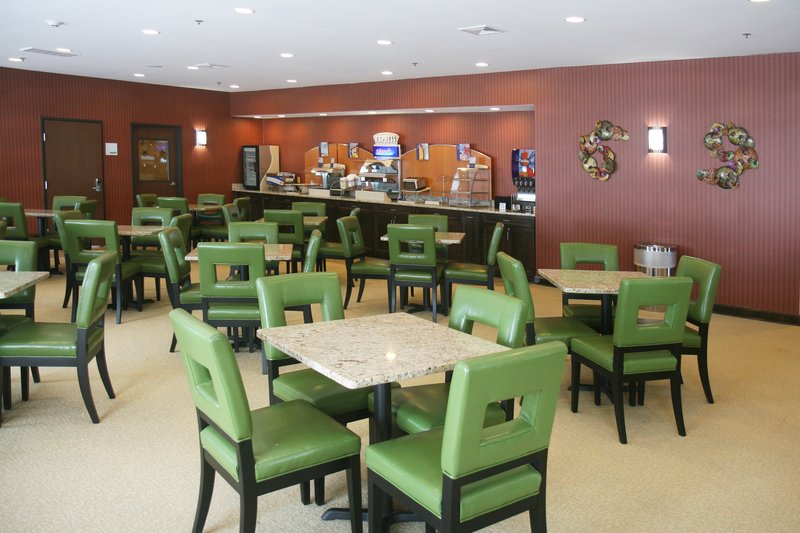 Holiday Inn Express NEWINGTON - Hartford, CT