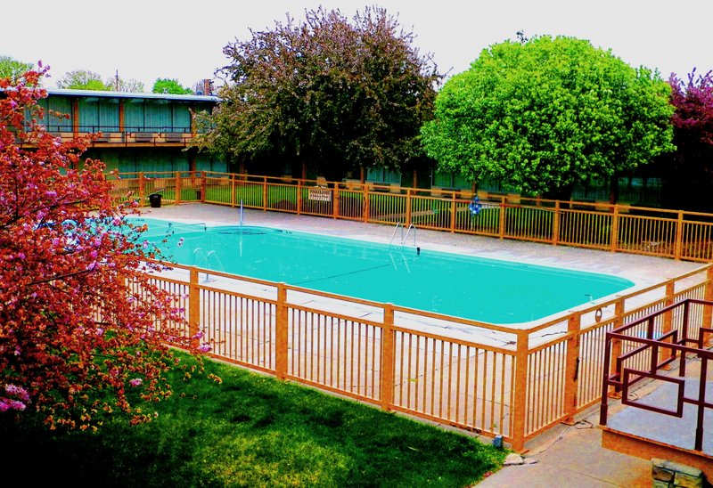 Norfolk Country Inn & Suites - Norfolk, NE