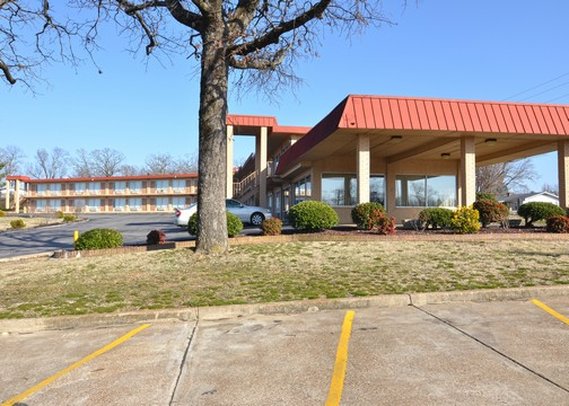 Econo Lodge - Batesville, AR