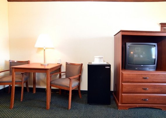 Econo Lodge - Batesville, AR