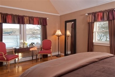 The Lake House at Ferry Point Inn - Sanbornton, NH