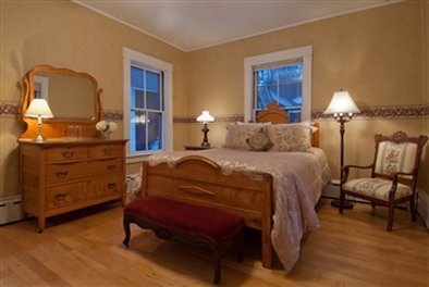 The Lake House at Ferry Point Inn - Sanbornton, NH