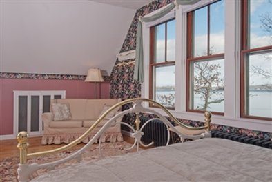 The Lake House at Ferry Point Inn - Sanbornton, NH