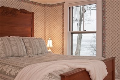 The Lake House at Ferry Point Inn - Sanbornton, NH