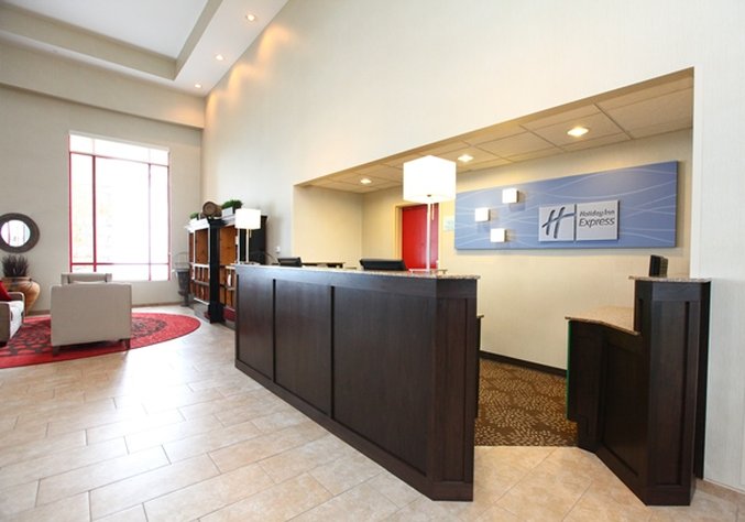 Holiday Inn Express & Suites Olathe North - Olathe, KS