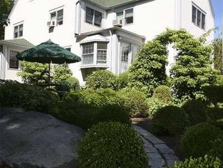 Tidewater Inn - Madison, CT