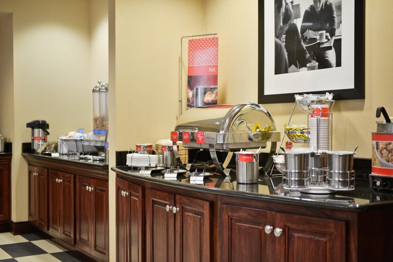 Hampton Inn & Suites Muncie - Muncie, IN