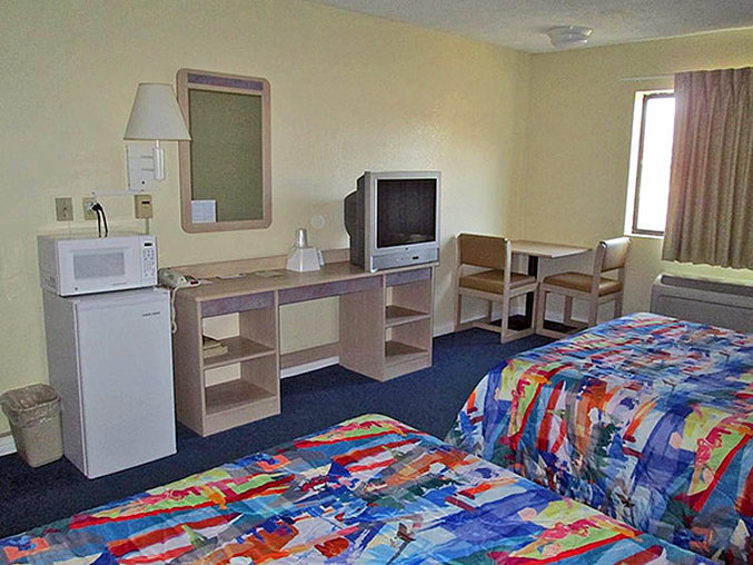 Motel 6 - Cloverdale, IN