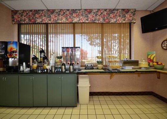 Quality Inn - Mount Airy, NC