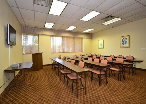 Quality Inn - Mount Airy, NC
