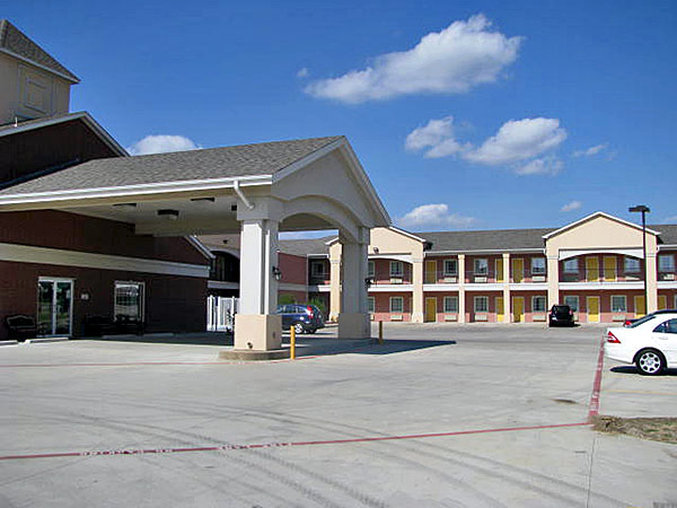 Valley View Inn & Suites - Valley View, TX