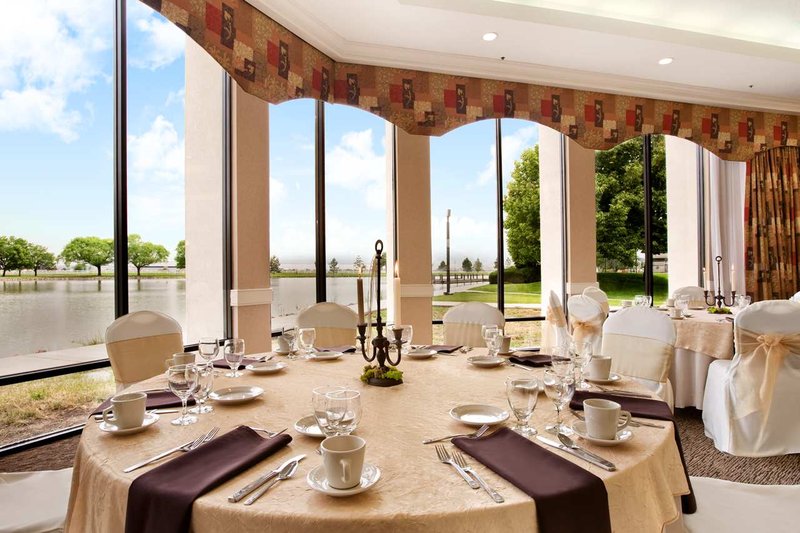 Doubletree By Hilton Hotel Salt Lake City Airport - Salt Lake City, UT