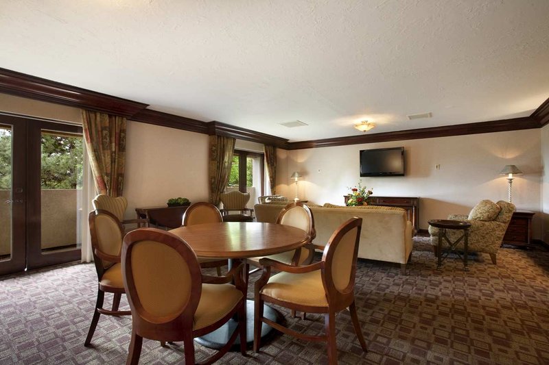 Doubletree By Hilton Hotel Salt Lake City Airport - Salt Lake City, UT