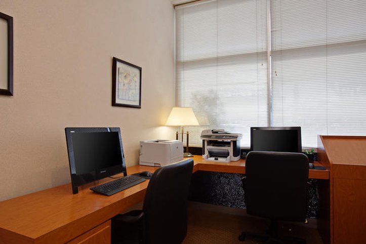 Holiday Inn - Long Beach, CA